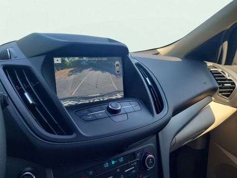 Used 2019 Ford Escape SEL AWD/4WD image 36