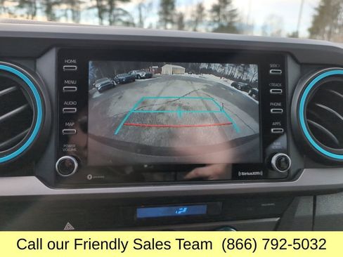 Used 2022 Toyota Tacoma TRD Off-Road image 23