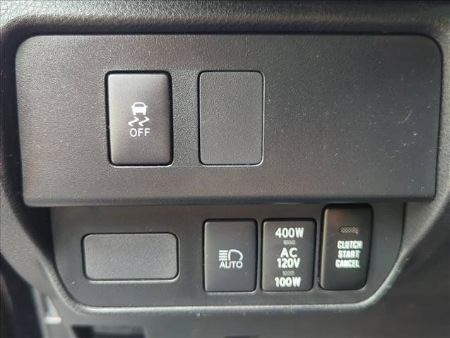 Used 2022 Toyota Tacoma TRD Sport w/ TRD Premium Sport Package AWD/4WD image 11