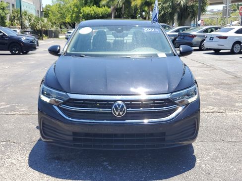 Certified 2022 Volkswagen Jetta SE FWD image 8