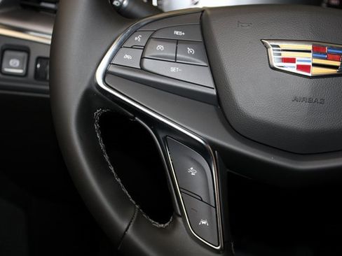 New 2026 Cadillac XT5 Luxury image 21