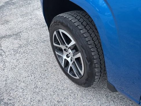 Used 2023 Chevrolet Colorado Z71 w/ Z71 Convenience Package 2 image 44