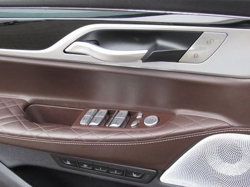 Used 2020 BMW ALPINA B7 xDrive w/ Luxury Rear Seating Package image 43