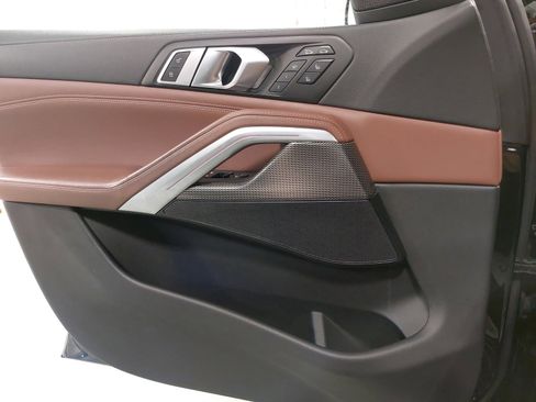 Used 2022 BMW X6 xDrive40i w/ M Sport Package image 28