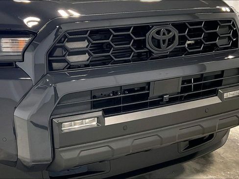Used 2025 Toyota 4Runner TRD Off-Road AWD/4WD image 34