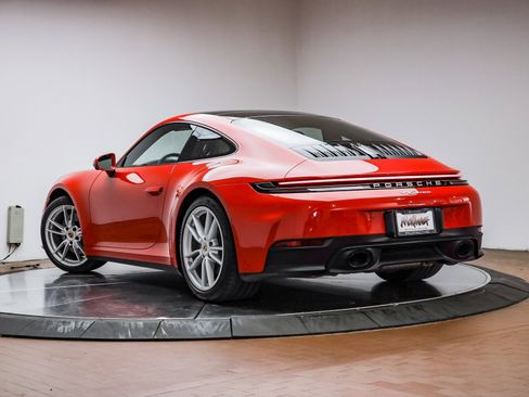 Used 2025 Porsche 911 Carrera T image 3