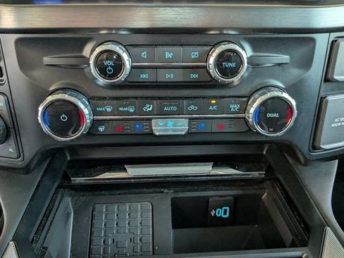 Used 2023 Ford F250 Lariat w/ Sport Appearance Package AWD/4WD image 6