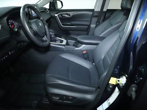 Used 2021 Toyota RAV4 XLE Premium image 21