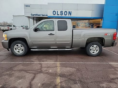Used 2009 Chevrolet Silverado 1500 LT w/ Power Pack Plus image 2