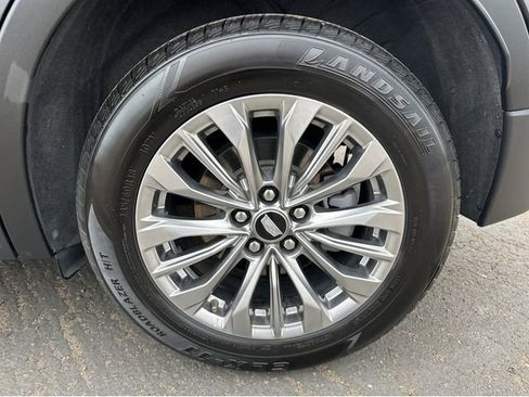 Certified 2024 Cadillac XT4 Premium Luxury FWD image 15