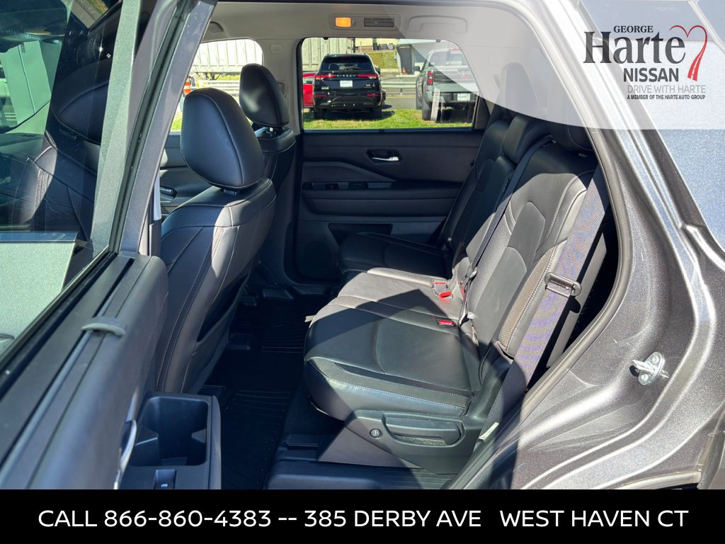 Certified 2024 Nissan Pathfinder SL w/ Cargo Package AWD/4WD image 20