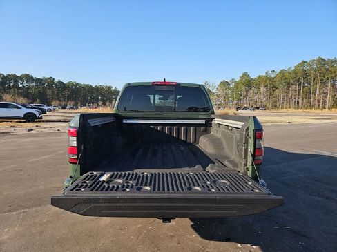 Used 2024 Nissan Frontier SV w/ SV Convenience Package image 16
