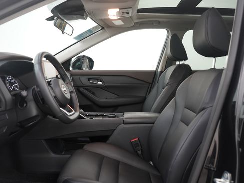 Used 2023 Nissan Rogue SV w/ SV Premium B Package image 24