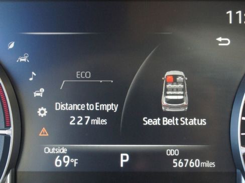 Used 2023 Toyota Highlander LE image 4