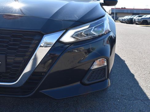 Used 2021 Nissan Altima 2.5 SV image 16
