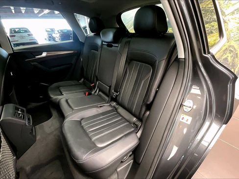 Certified 2023 Audi Q5 2.0T Premium w/ Convenience Package AWD/4WD image 21