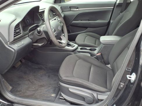 Used 2019 Hyundai Elantra SE w/ Cargo Package FWD image 6