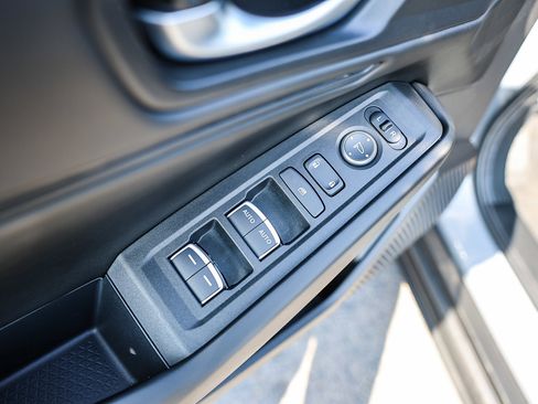 Certified 2025 Honda Accord SE image 12