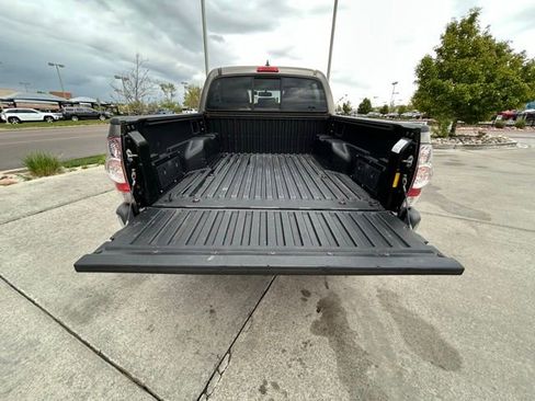 Used 2012 Toyota Tacoma 4x4 Double Cab w/ SR5 Pkg image 30
