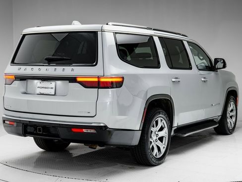 Used 2022 Jeep Wagoneer Series II image 32