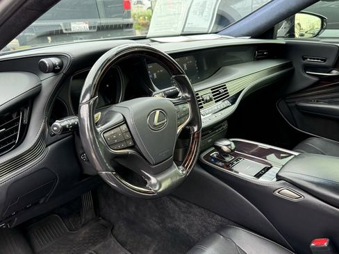 Used 2019 Lexus LS 500 AWD w/ Interior Upgrade Package image 21