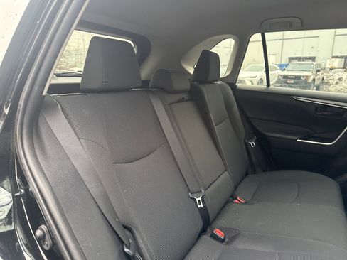 Used 2021 Toyota RAV4 LE w/ Carpet Mat Package (TMS) image 16