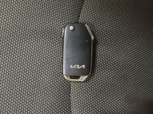 Used 2023 Kia Forte LXS w/ LXS Technology Package FWD image 32