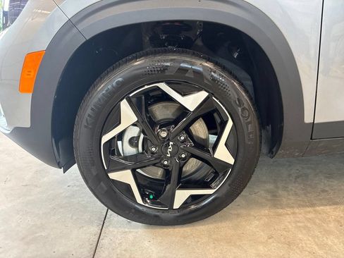 Certified 2026 Kia Seltos EX AWD/4WD image 13