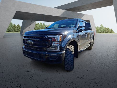 Used 2021 Ford F350 Lariat image 2