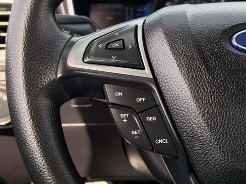 Used 2020 Ford Fusion SE image 16