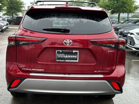 New 2026 Toyota Highlander Platinum AWD/4WD image 7