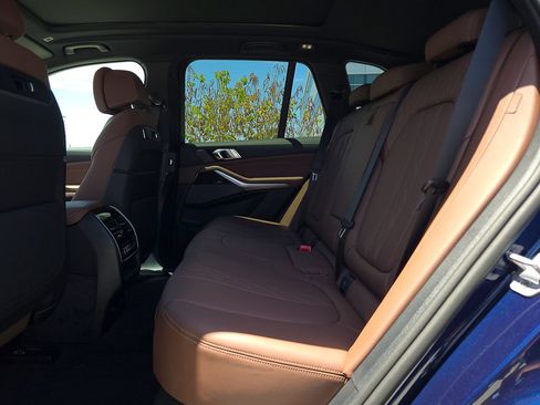 New 2026 BMW X5 sDrive40i w/ M Sport Package RWD image 9