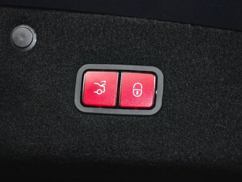 Used 2015 Mercedes-Benz S 63 AMG 4MATIC Coupe image 84