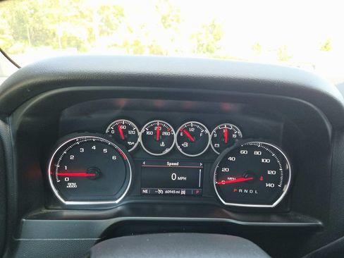 Used 2021 Chevrolet Silverado 1500 LT Trail Boss w/ LT Trail Boss Premium Package AWD/4WD image 31