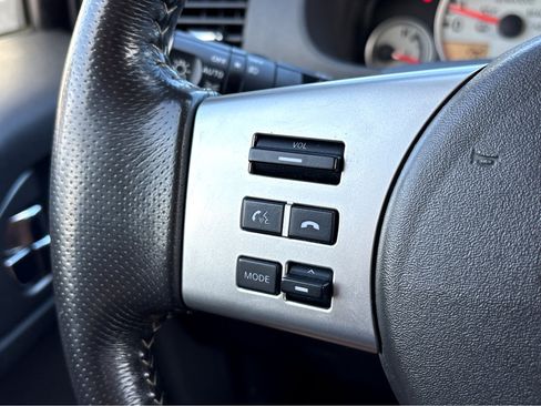 Used 2018 Nissan Frontier PRO-4X image 15