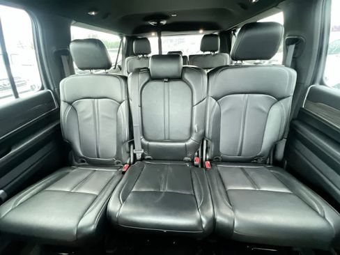 Used 2024 Jeep Wagoneer L Series II w/ Flexible Seating Group AWD/4WD image 23