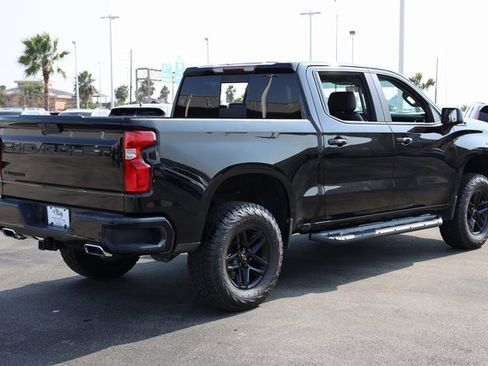 Used 2020 Chevrolet Silverado 1500 LT Trail Boss image 9
