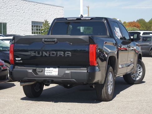Used 2026 Toyota Tundra SR5 w/ SR5 Convenience Package AWD/4WD image 18