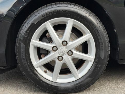 Used 2014 Toyota Prius C Three FWD image 13