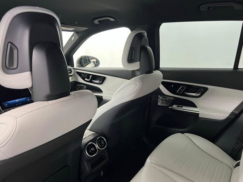 New 2026 Mercedes-Benz GLC 300 4MATIC image 19