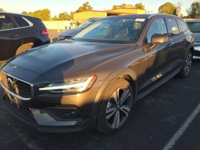 Used 2025 Volvo V60 B5 Cross Country Plus