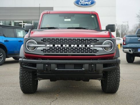 New 2025 Ford Bronco Badlands image 3