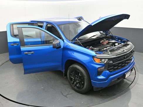 Used 2023 Chevrolet Silverado 1500 Custom image 40