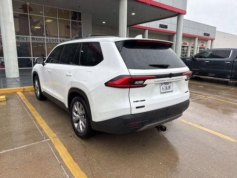 Used 2024 Toyota Grand Highlander Limited AWD/4WD image 6