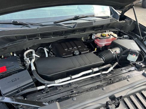 Used 2023 Chevrolet Silverado 1500 LT AWD/4WD image 23