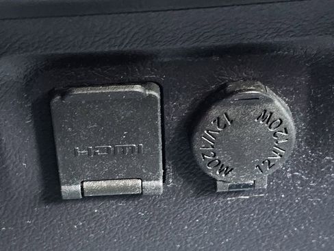 Used 2015 Toyota Sienna SE Premium image 17