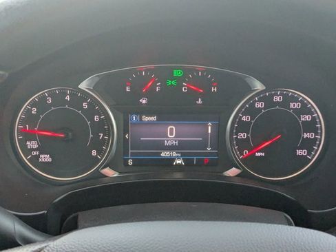 Used 2024 GMC Terrain SLE image 11