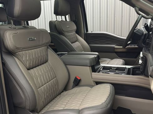 Used 2026 Ford F450 Platinum w/ Platinum Plus Package image 42