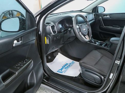 Used 2022 Kia Sportage LX FWD image 3