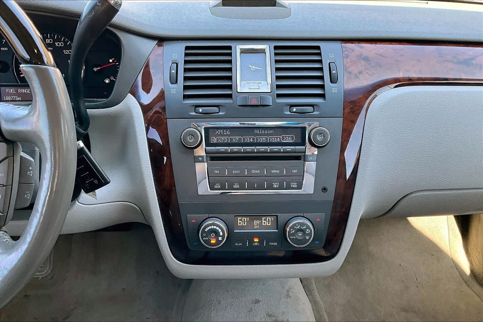 Used 2011 Cadillac DTS Luxury FWD image 6